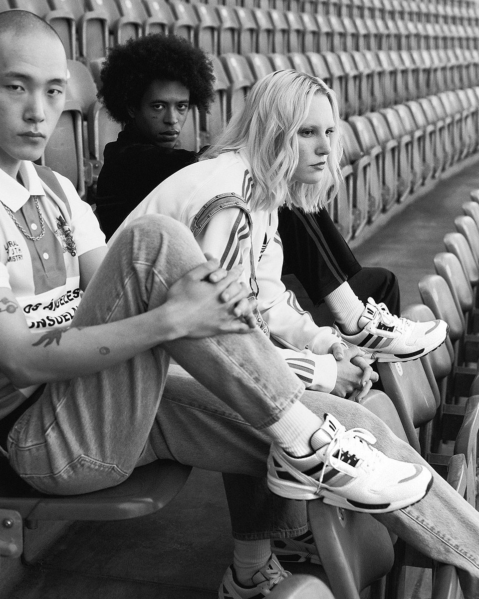 Addidas Orignials x Overkill ZX8000